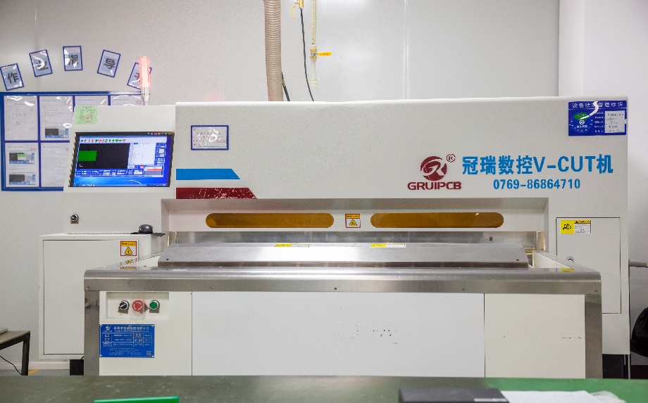 12、數(shù)控V-CUT機(jī).jpg